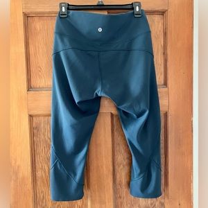 Lululemon capri leggings